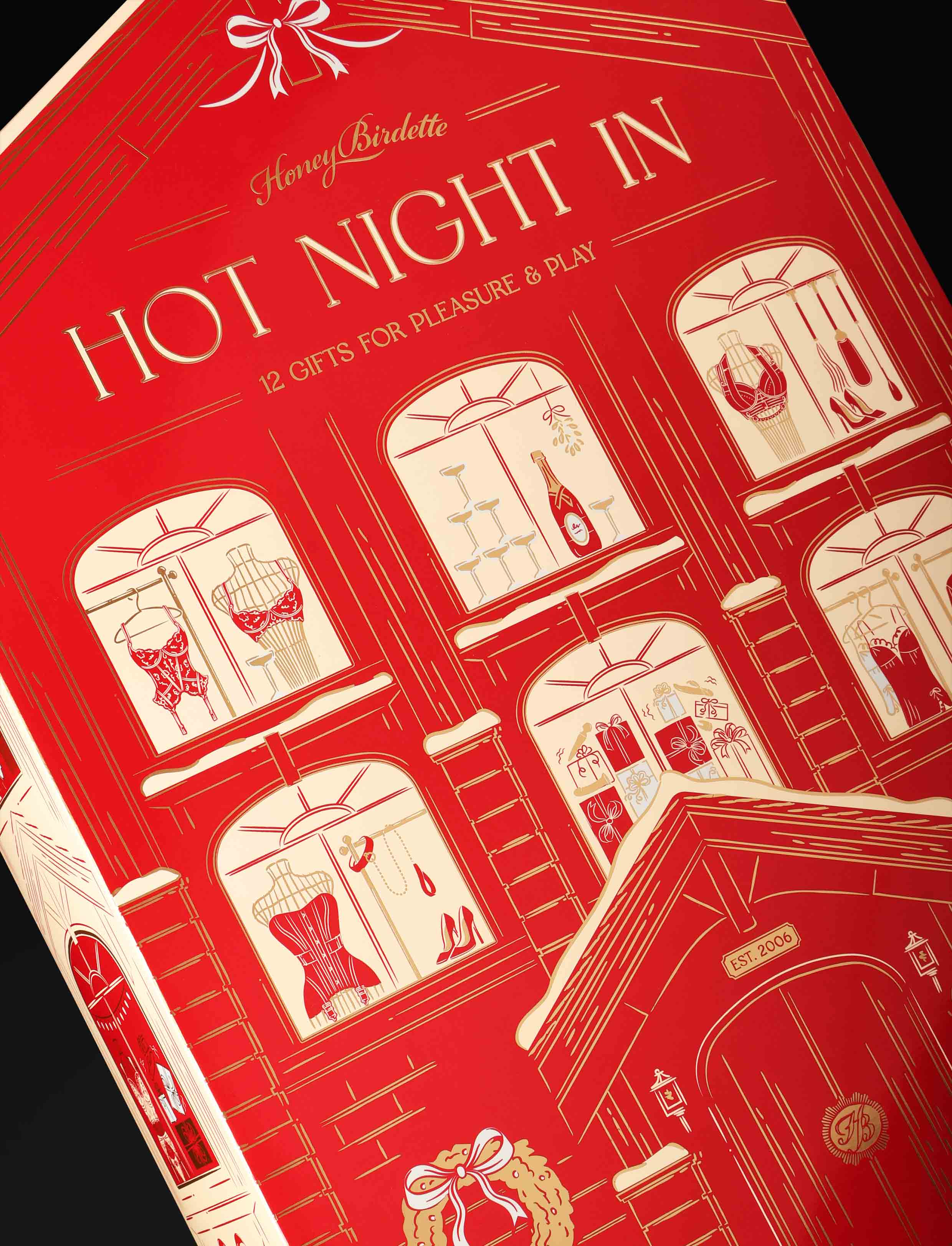 成人专属 Hot Night In 12 件礼物降临节日历