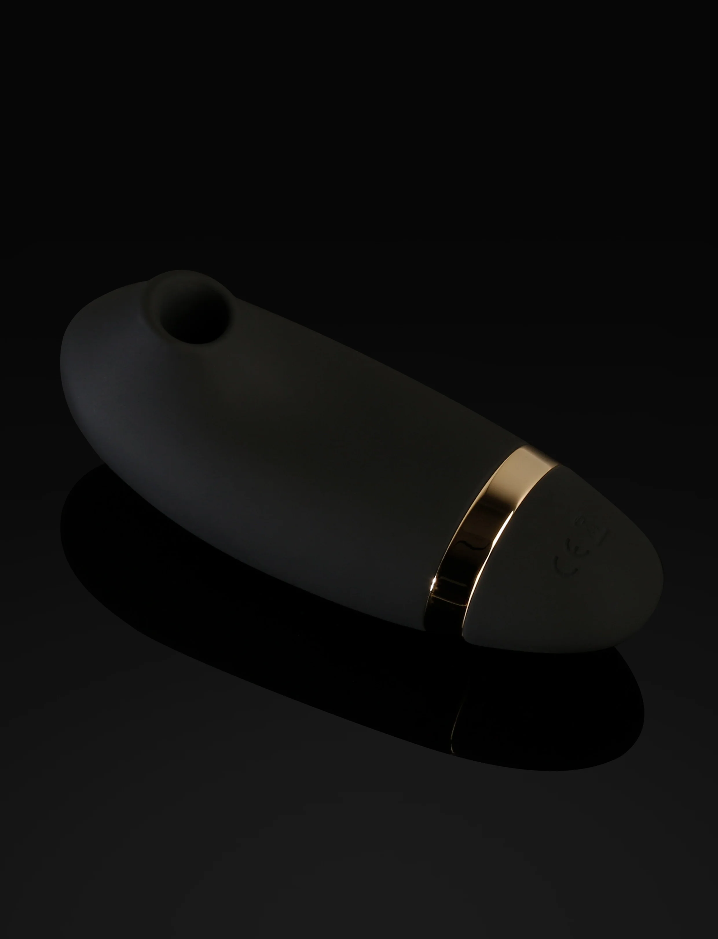 Beso Black Suction Vibrator with 5 Patterns and 3 Speeds